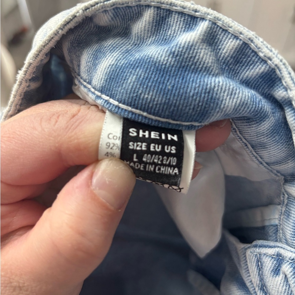 High Waisted Light Wash Denim Shorts 90s Mom Style Rolled Hem Women’s Size Large - Picture 8 of 8